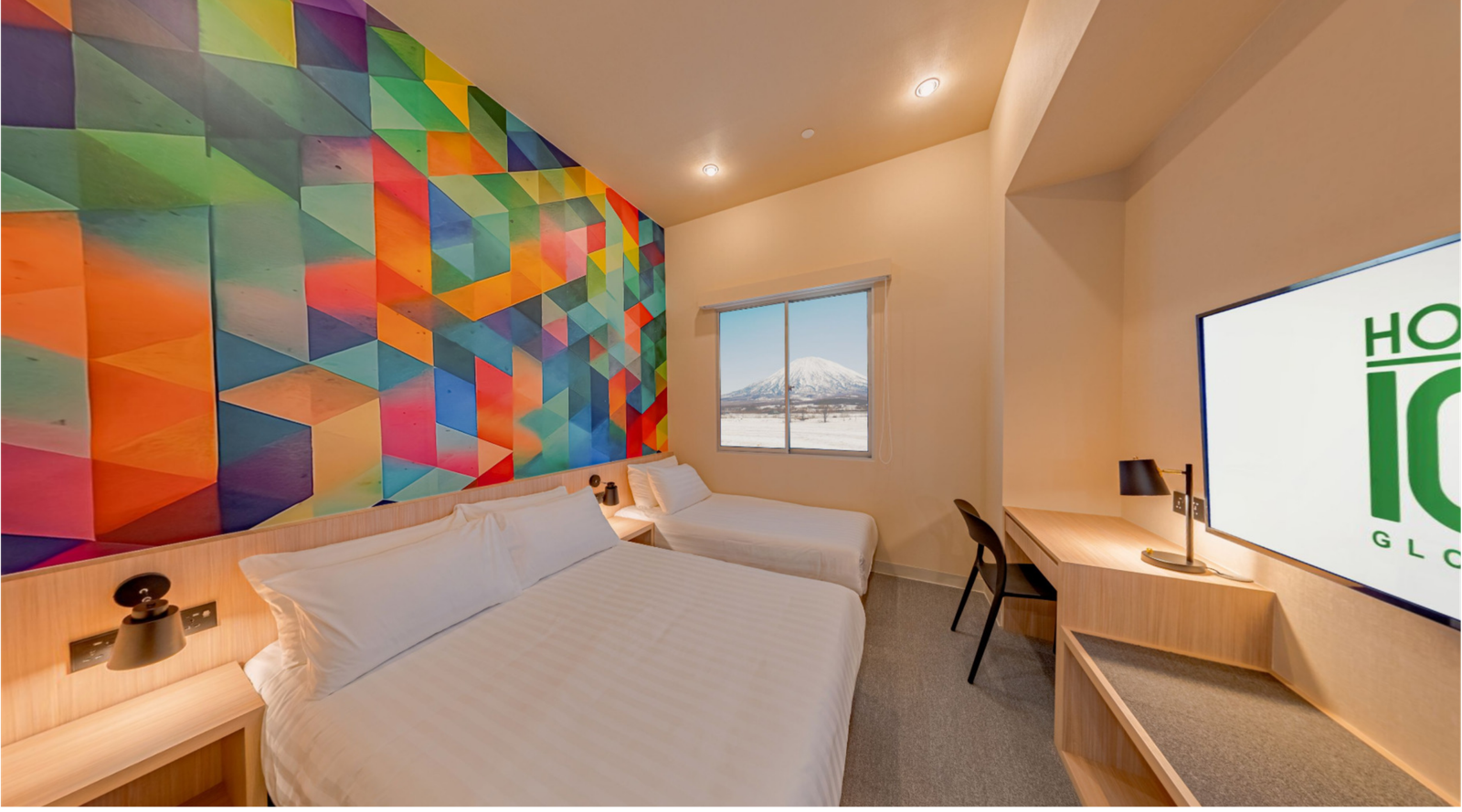 The HappyRoom Images (2)